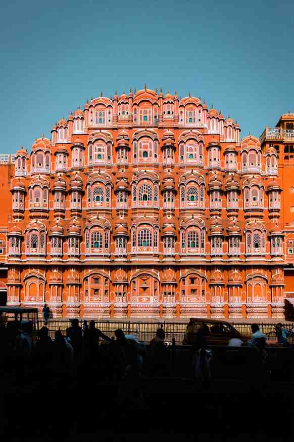 Travel Guide with Tourists