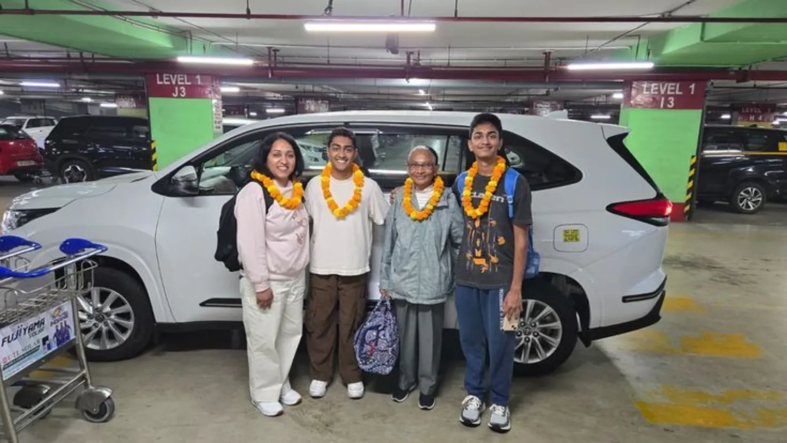 Delhi Private Day Tour by Car