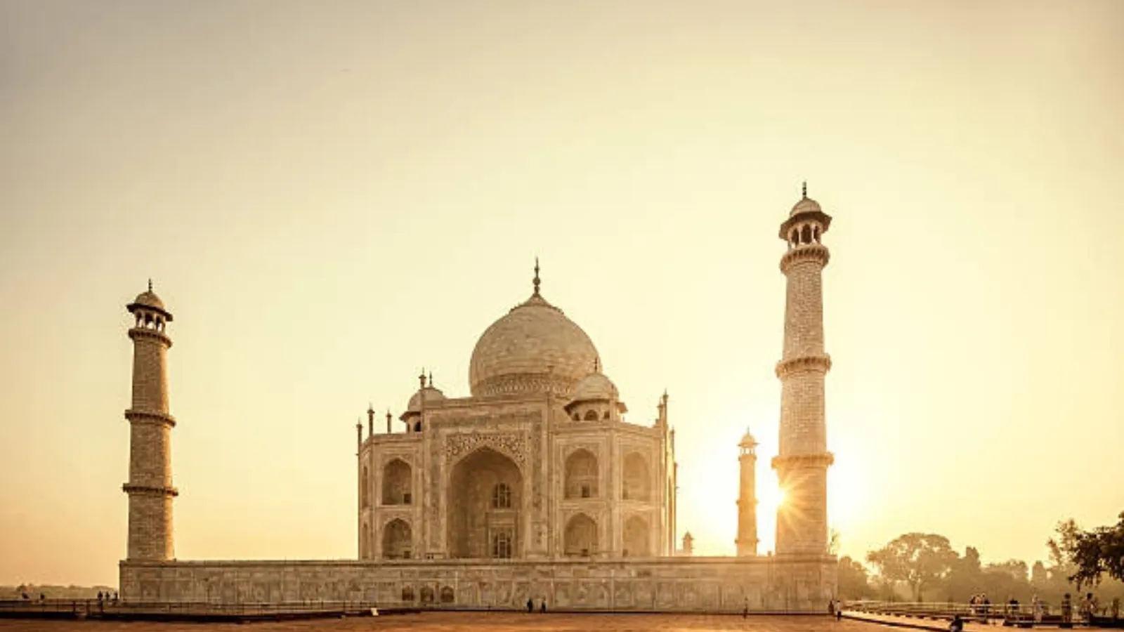 Taj Mahal Sunrise Tour From Delhi