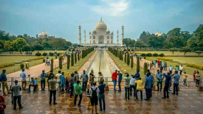  Discover the Majestic Taj Mahal