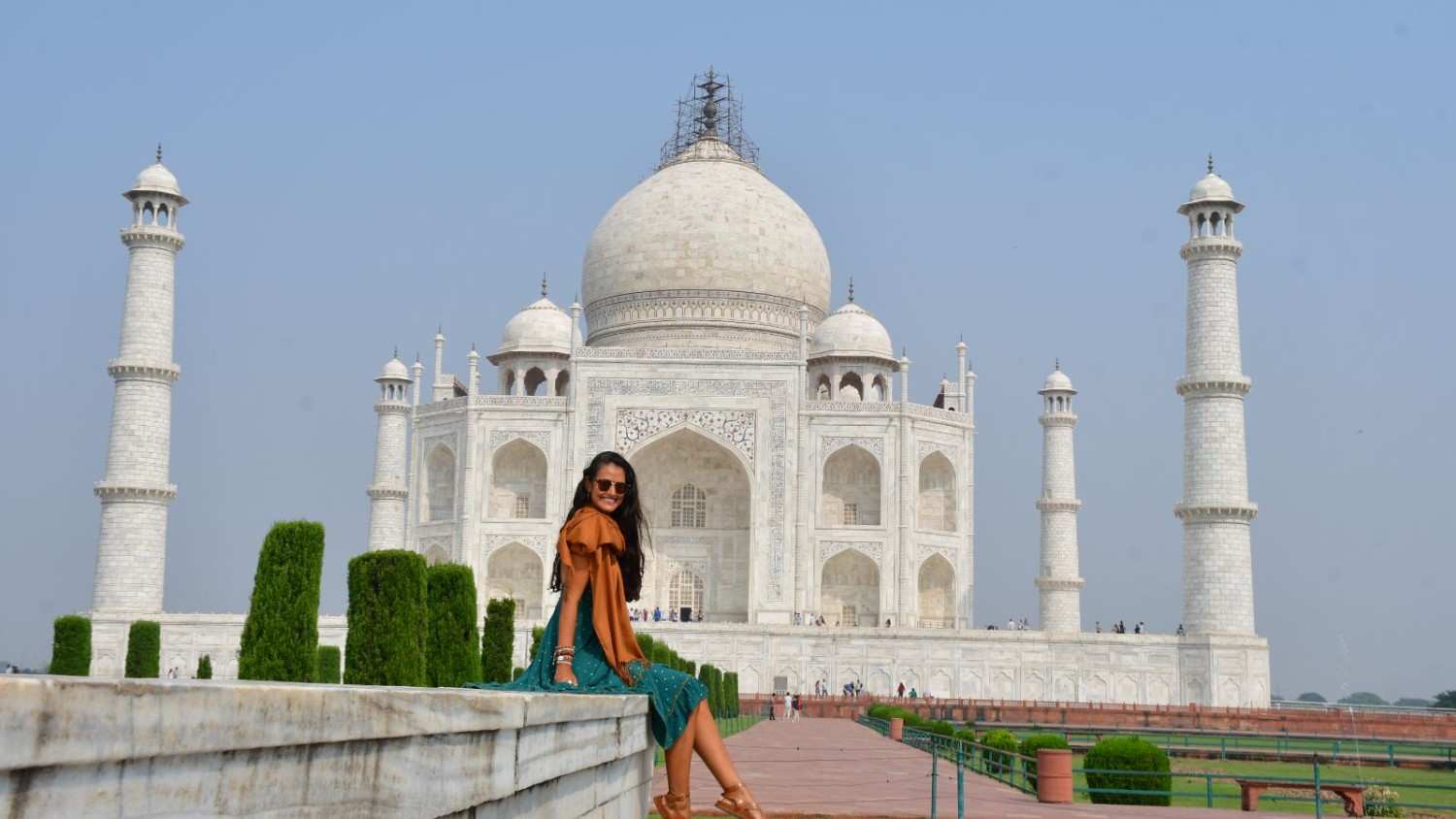 Taj Mahal Tour by Gatimaan Express Train
