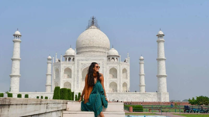 Taj Mahal and Agra Tour by Premium Cars
