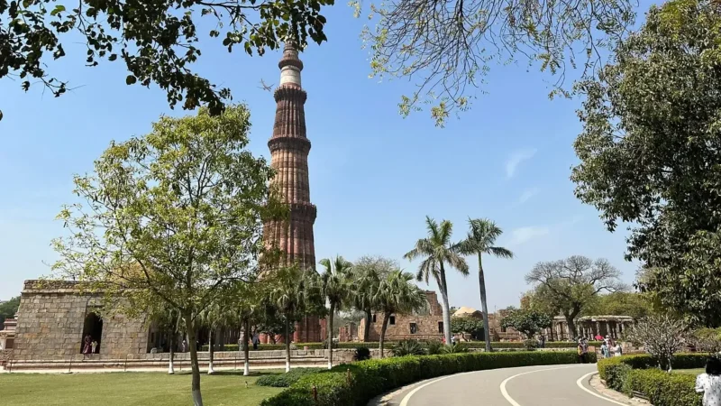 Taj Mahal Sunrise And Old Delhi Tour